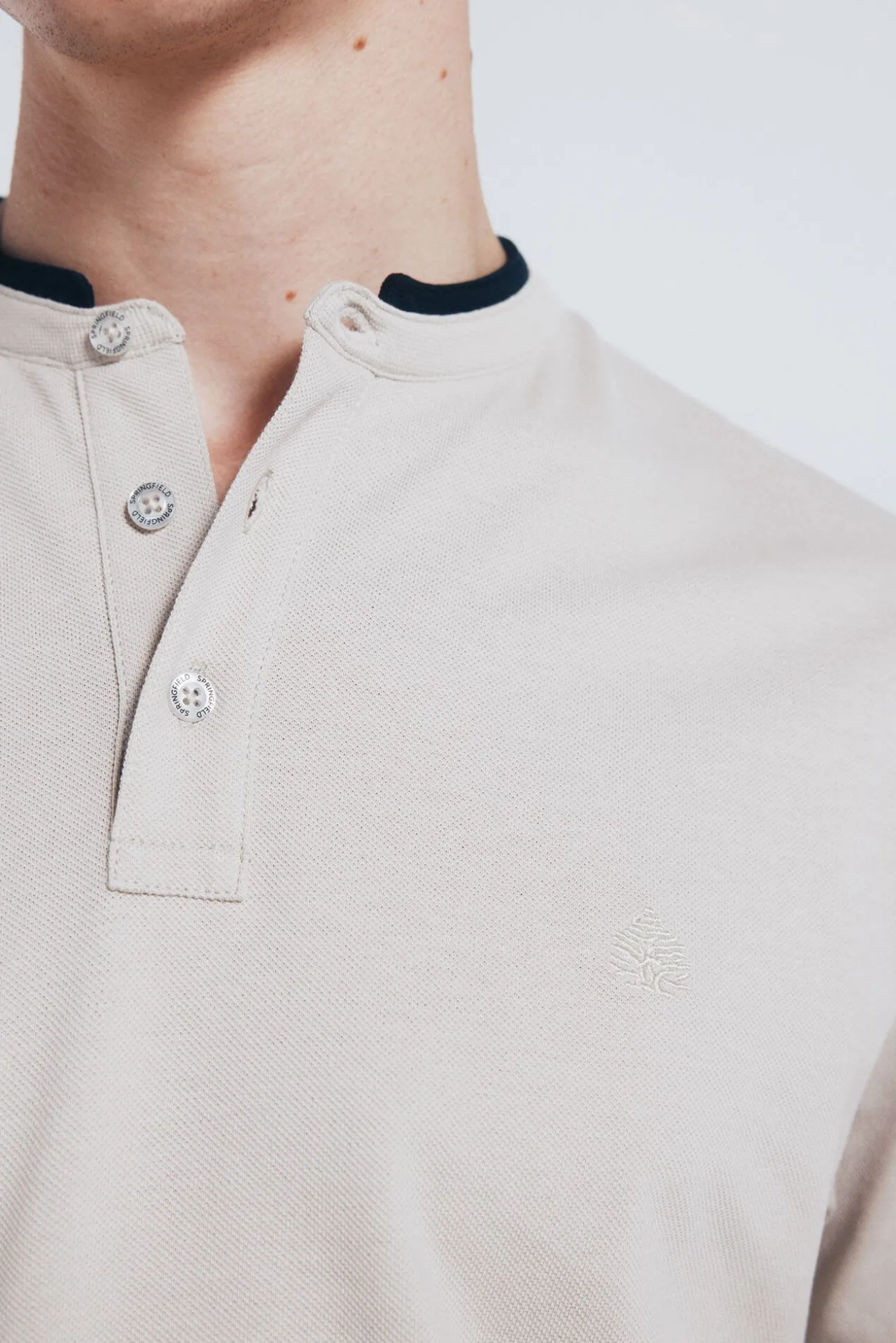 Polo piqué gola mao slim fit