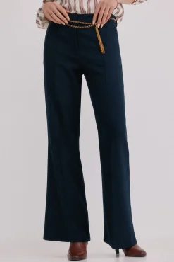 Poppy. Calça retas