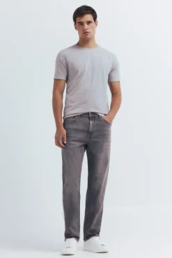 regular fit