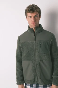 Robe curto verde de borrego masculino