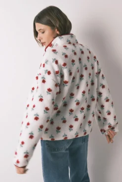 Robe estilo túnica de pelo branco com flores