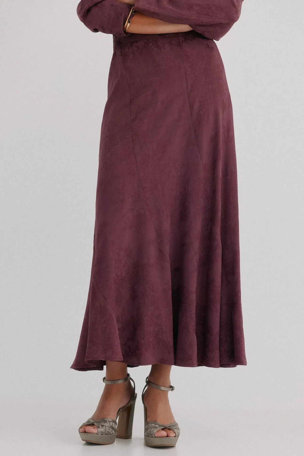 Romina. Saia jacquard