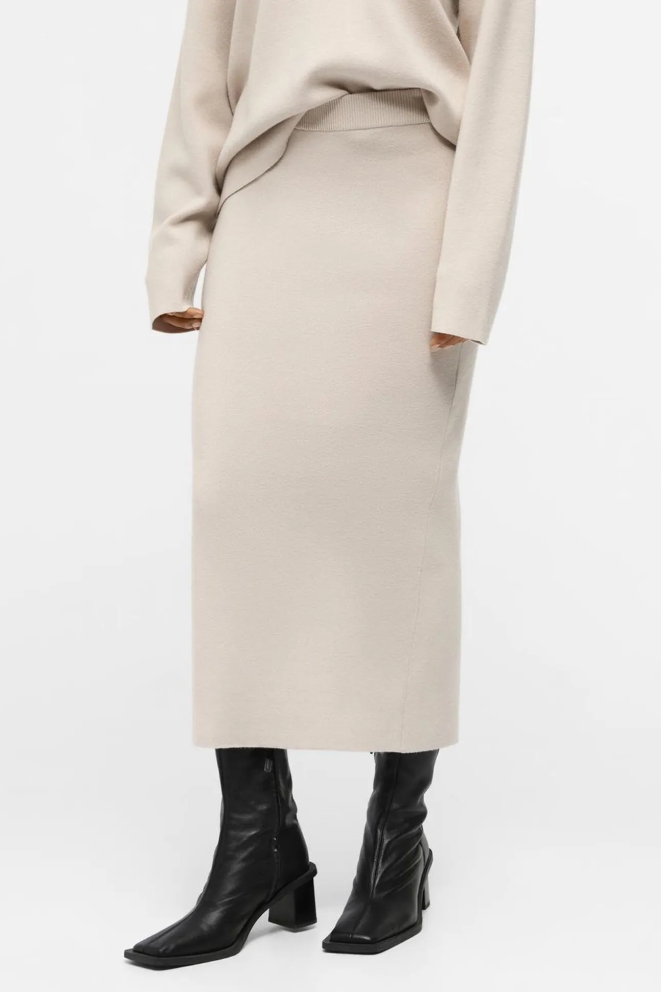 Saia de malha midi