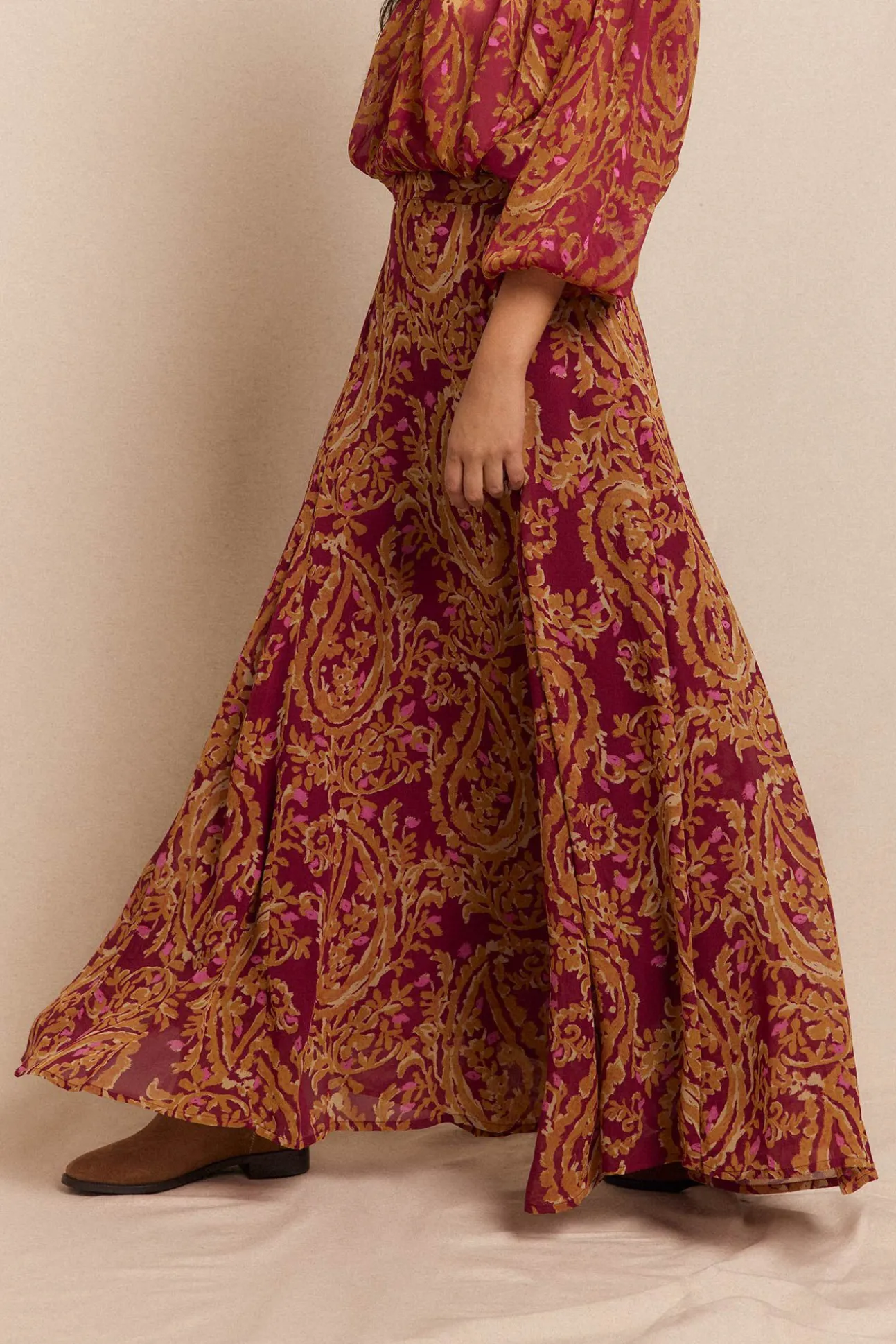 Saia midi capa estampada