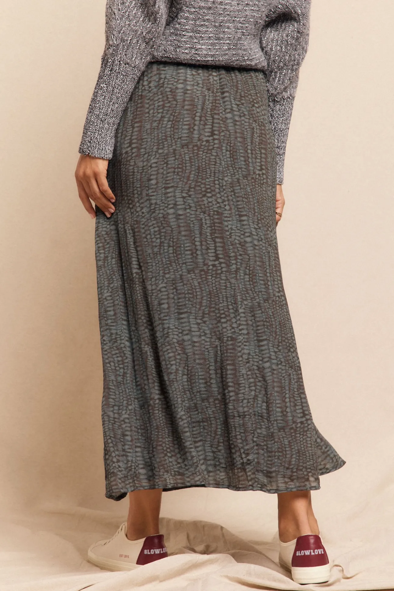 Saia midi em cetim estampado