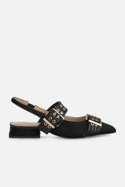 Sapato slingback com fivela larga