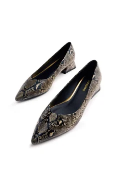 Sapatos de salto
