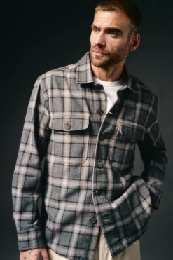 Sobrecamisa xadrez
