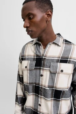 Sobrecamisa xadrez
