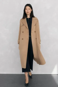 Sobretudo longo de dois trench