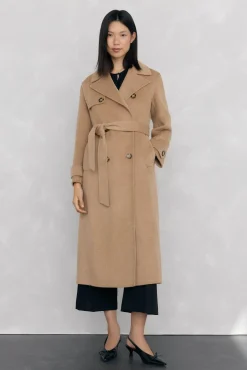 Sobretudo longo de dois trench