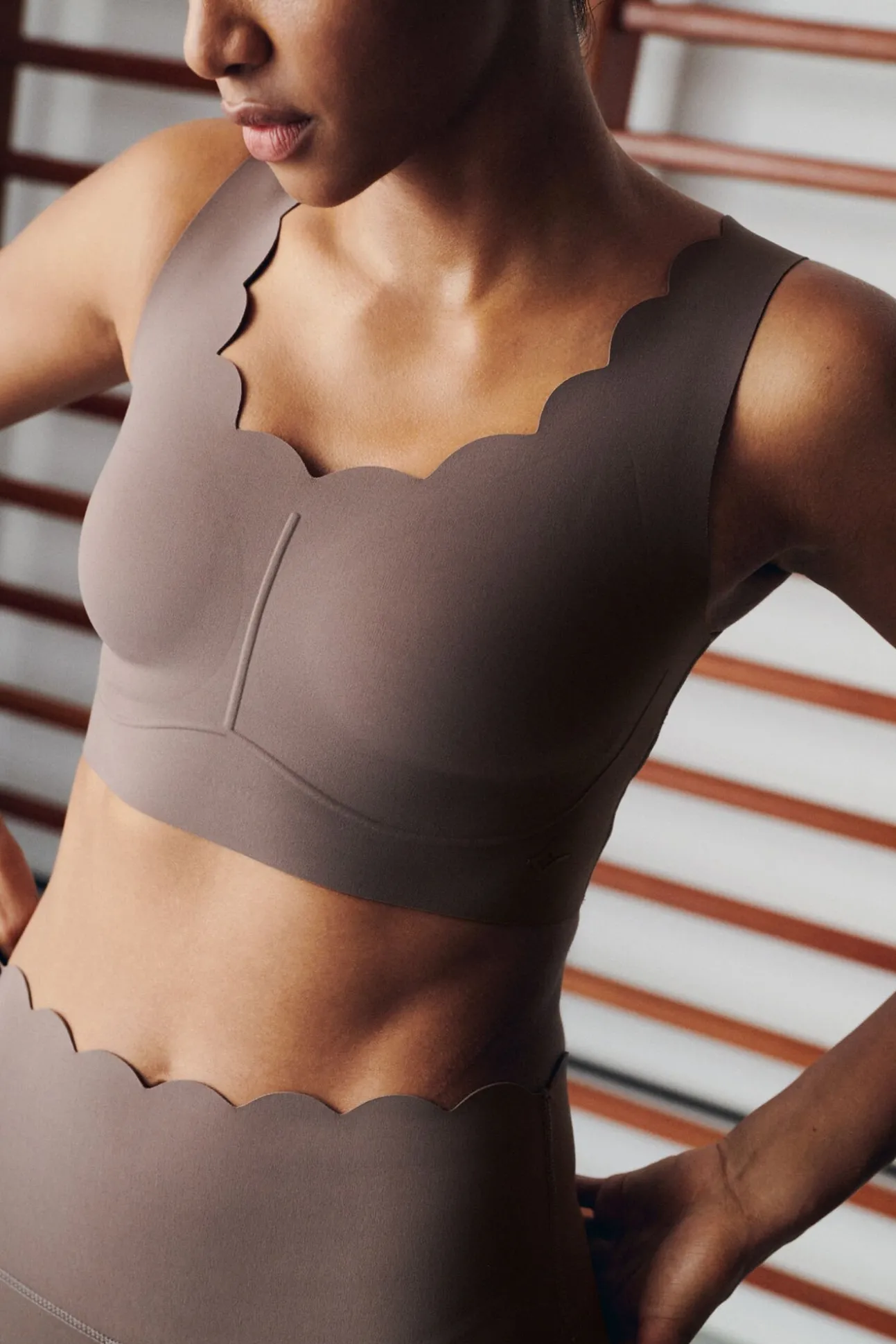 Soutien desportivo COMPRESSIVE marrom
