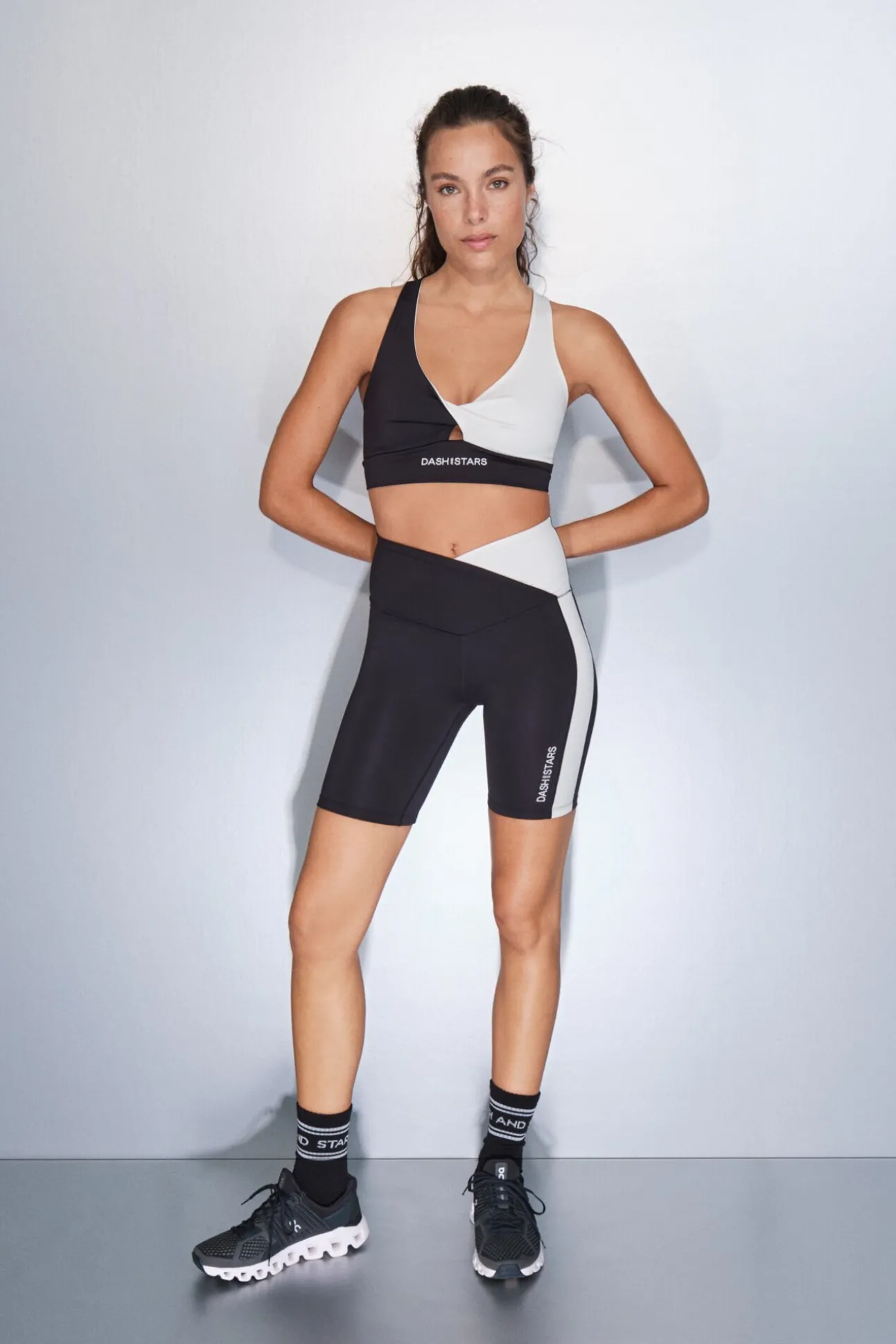 Soutien desportivo 4D Stretch preto e branco