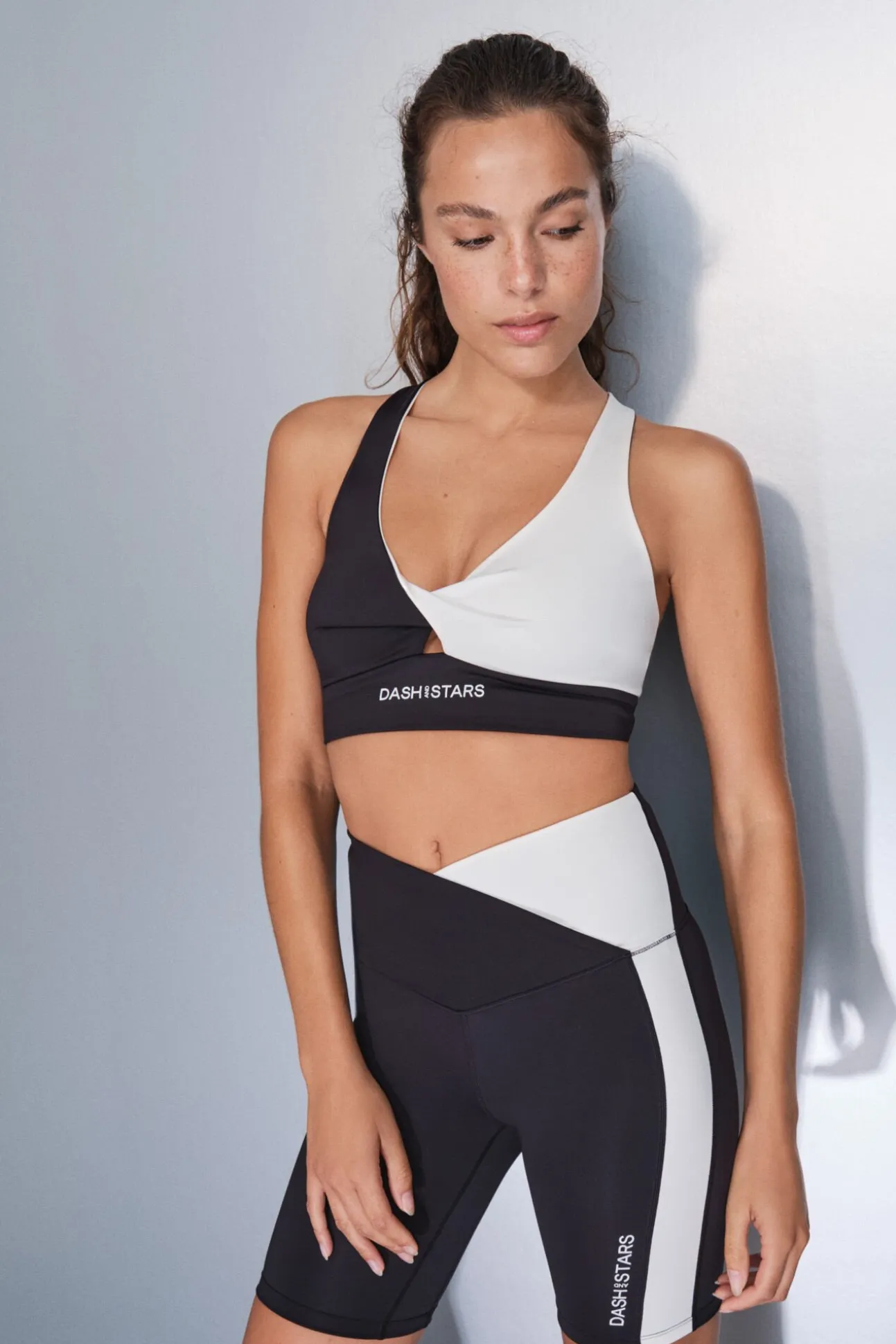Soutien desportivo 4D Stretch preto e branco