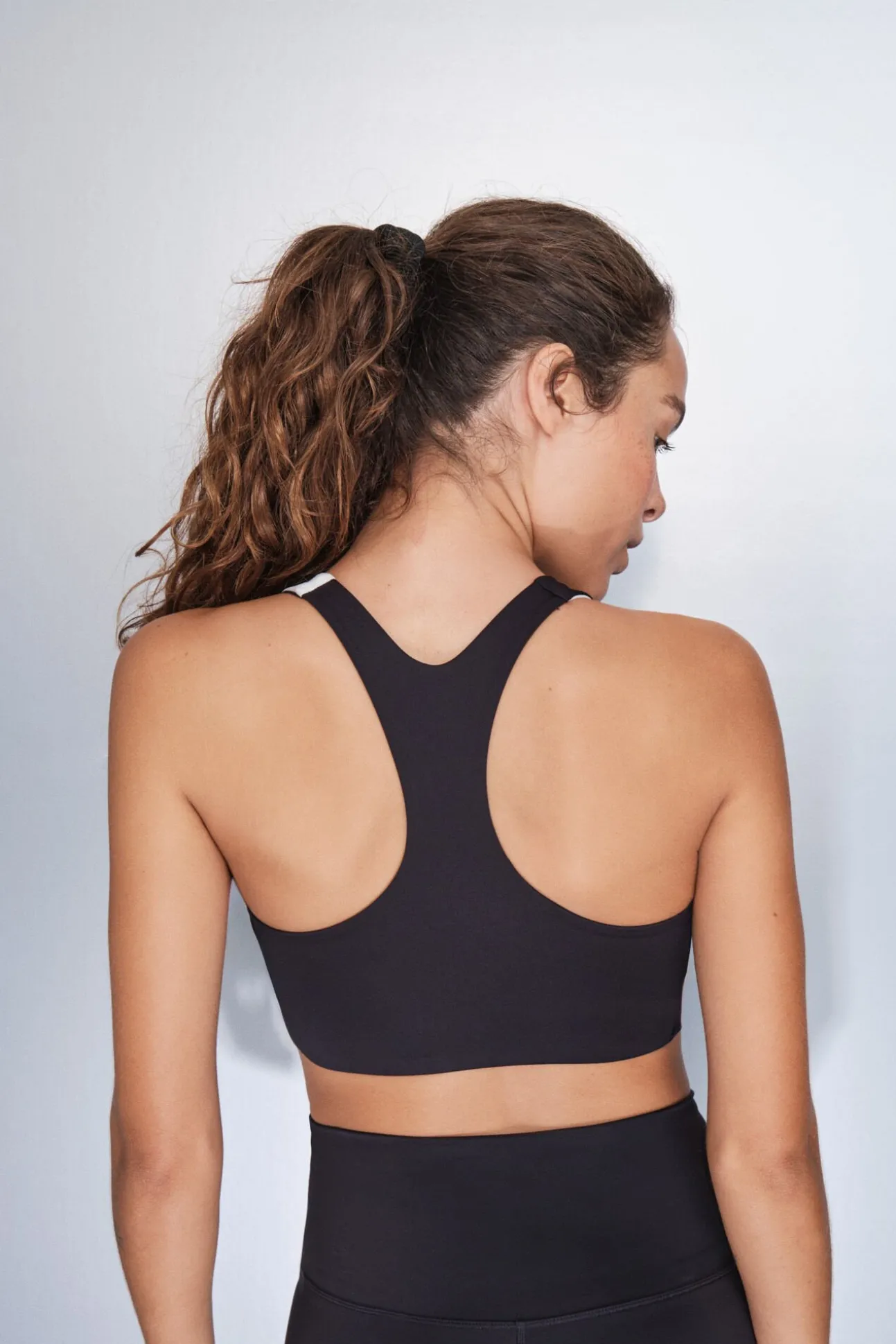 Soutien desportivo 4D Stretch preto e branco