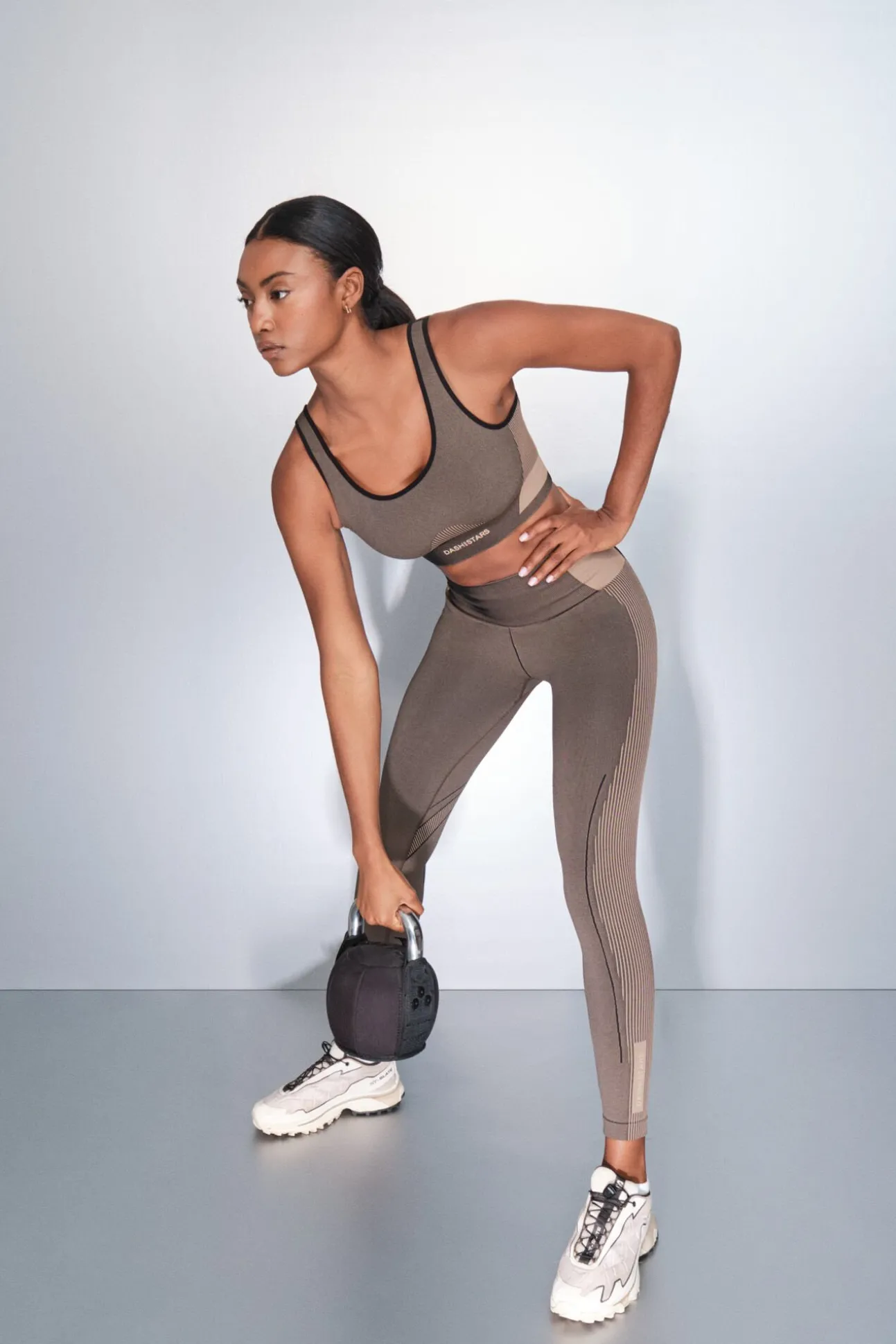 Soutien desportivo marrom SEAMLESS FIT