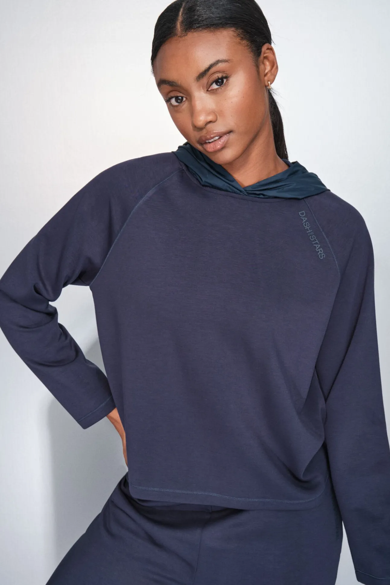 Sweatshirt azul escuro com toque suave
