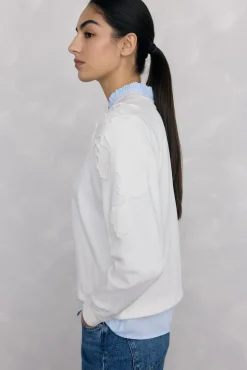 Sweatshirt bordado com flores