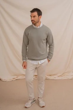 Sweatshirt básico com gola redonda