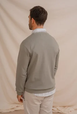 Sweatshirt básico com gola redonda