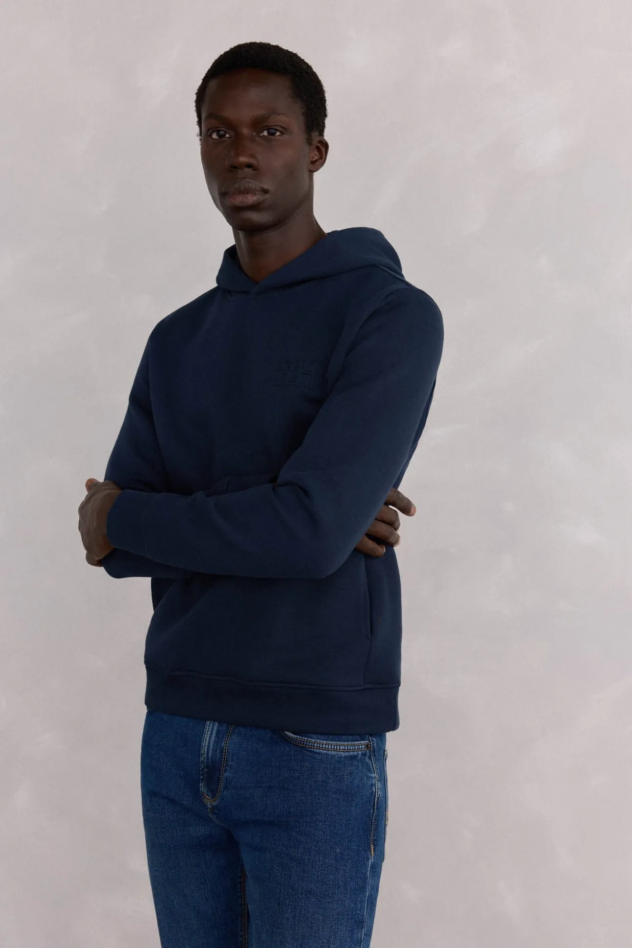 Sweatshirt capuz logo bordado