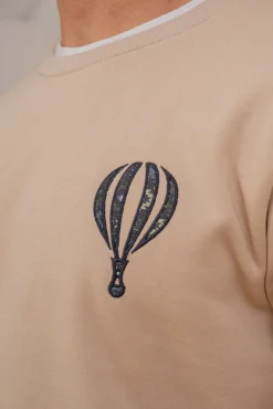 Sweatshirt com bordado frontal