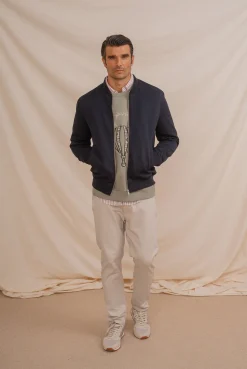Sweatshirt com bordado frontal