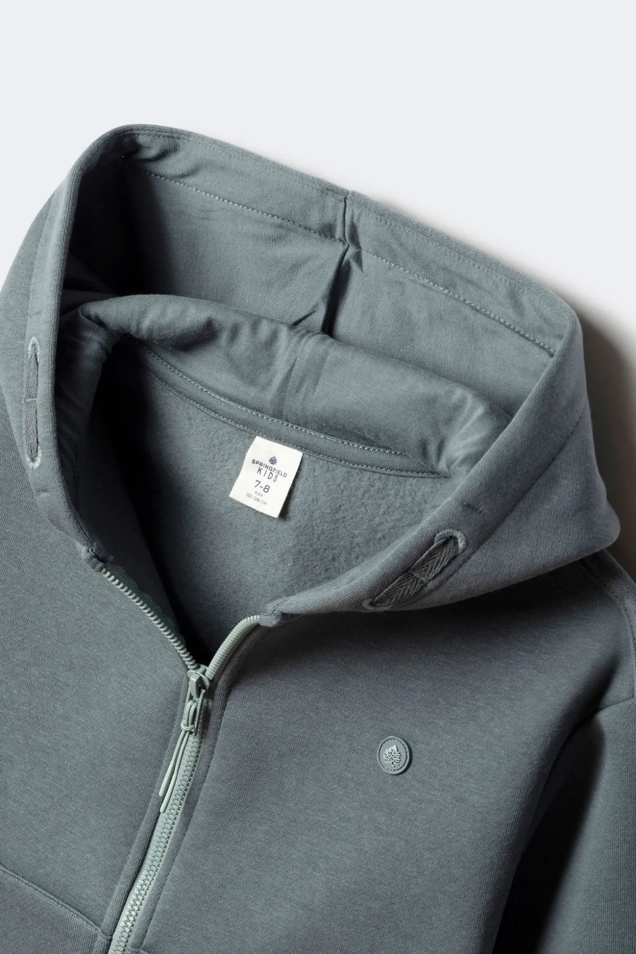 Sweatshirt com capuz aberto para menino