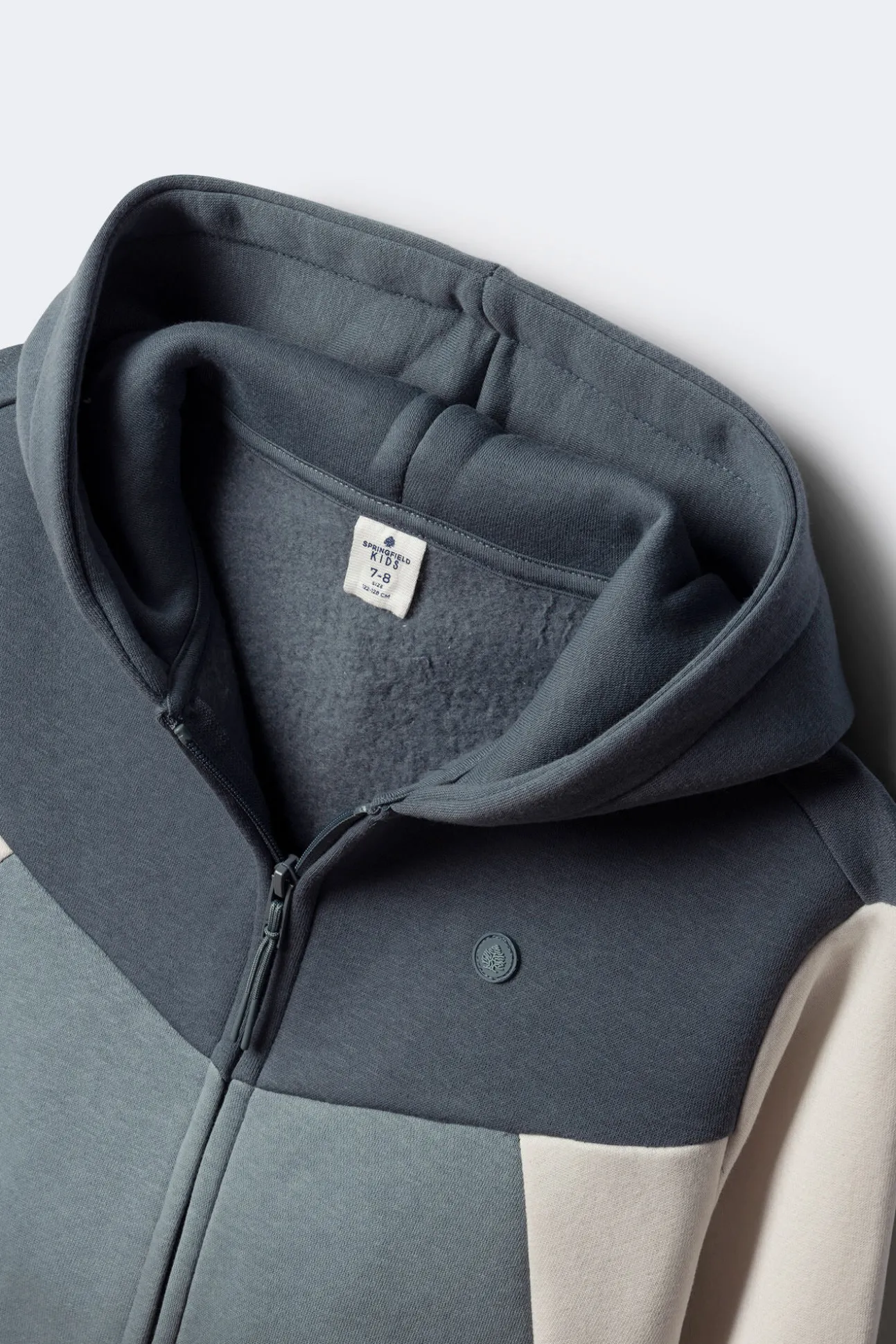 Sweatshirt com capuz para menino