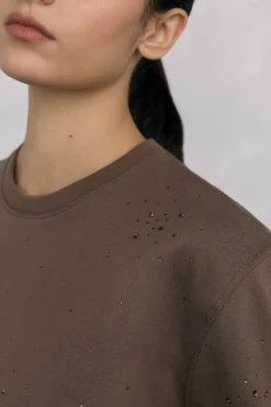 Sweatshirt com detalhe de miçangas
