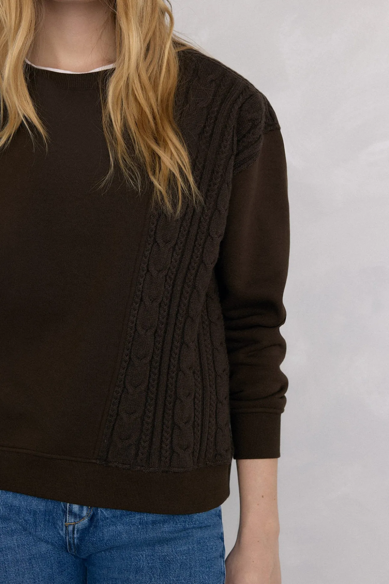 Sweatshirt com detalhe trançado