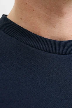 Sweatshirt com logo contrastante
