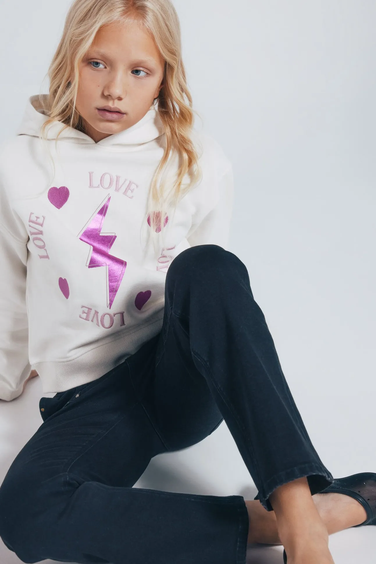 Sweatshirt com zíper para menina.