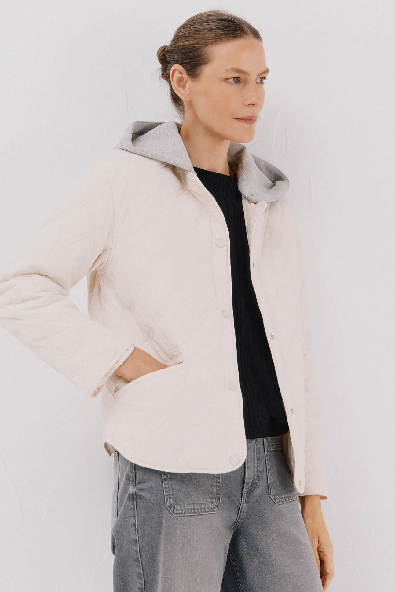 sweatshirt curto com capuz