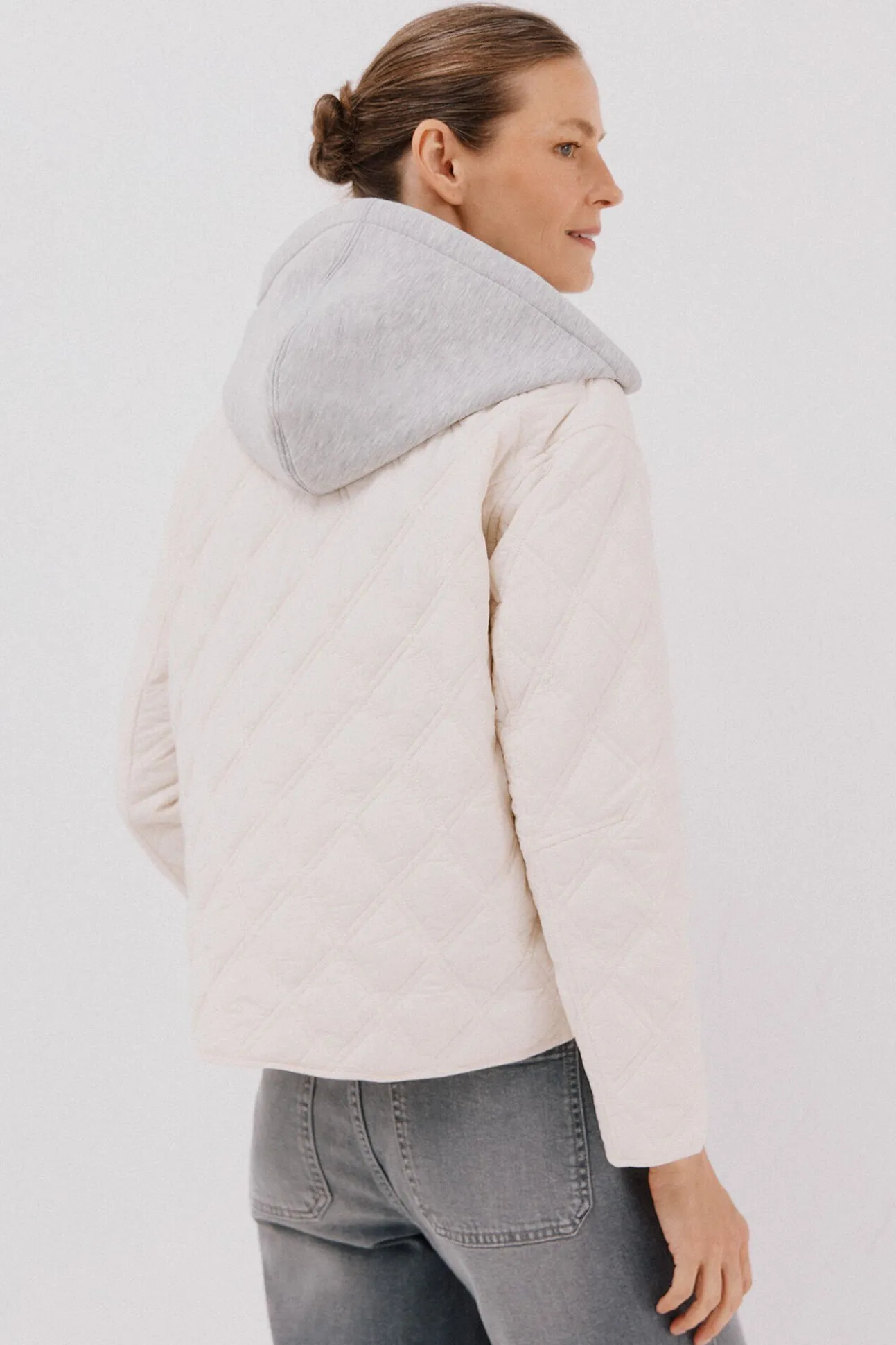 sweatshirt curto com capuz