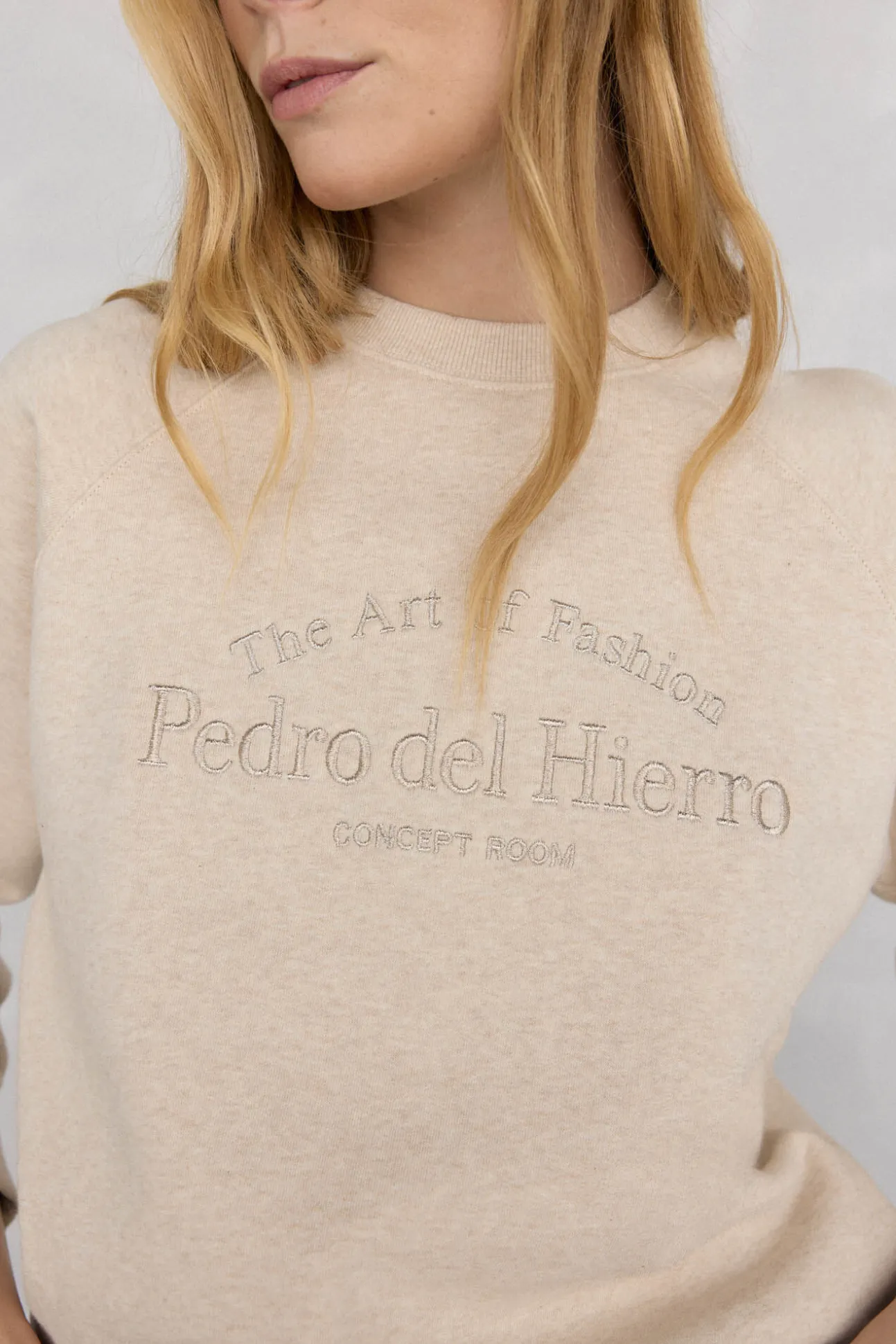 Sweatshirt logo bordado