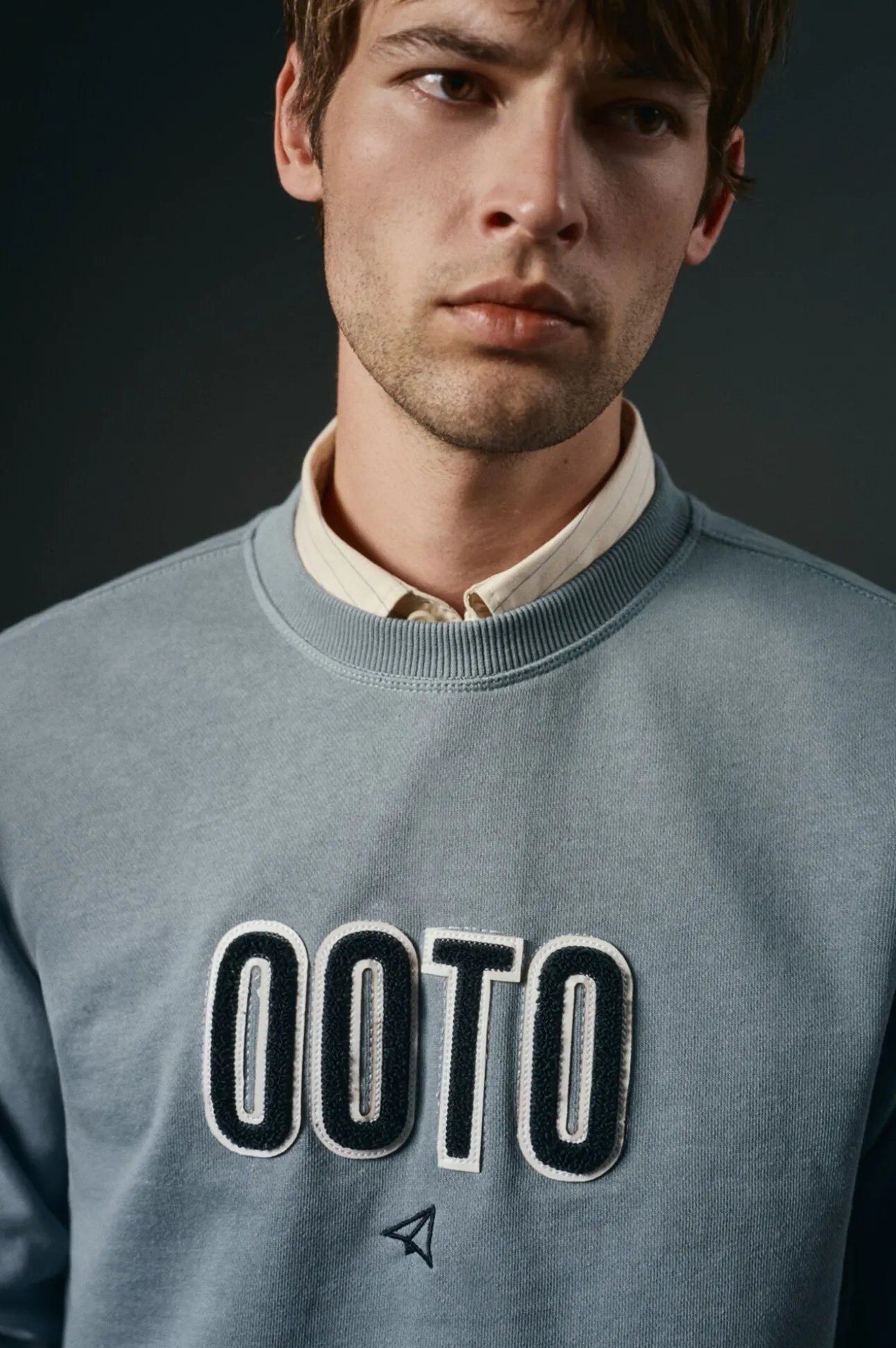 Sweatshirt logo bordado