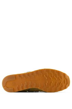 Tênis New Balance 373v2