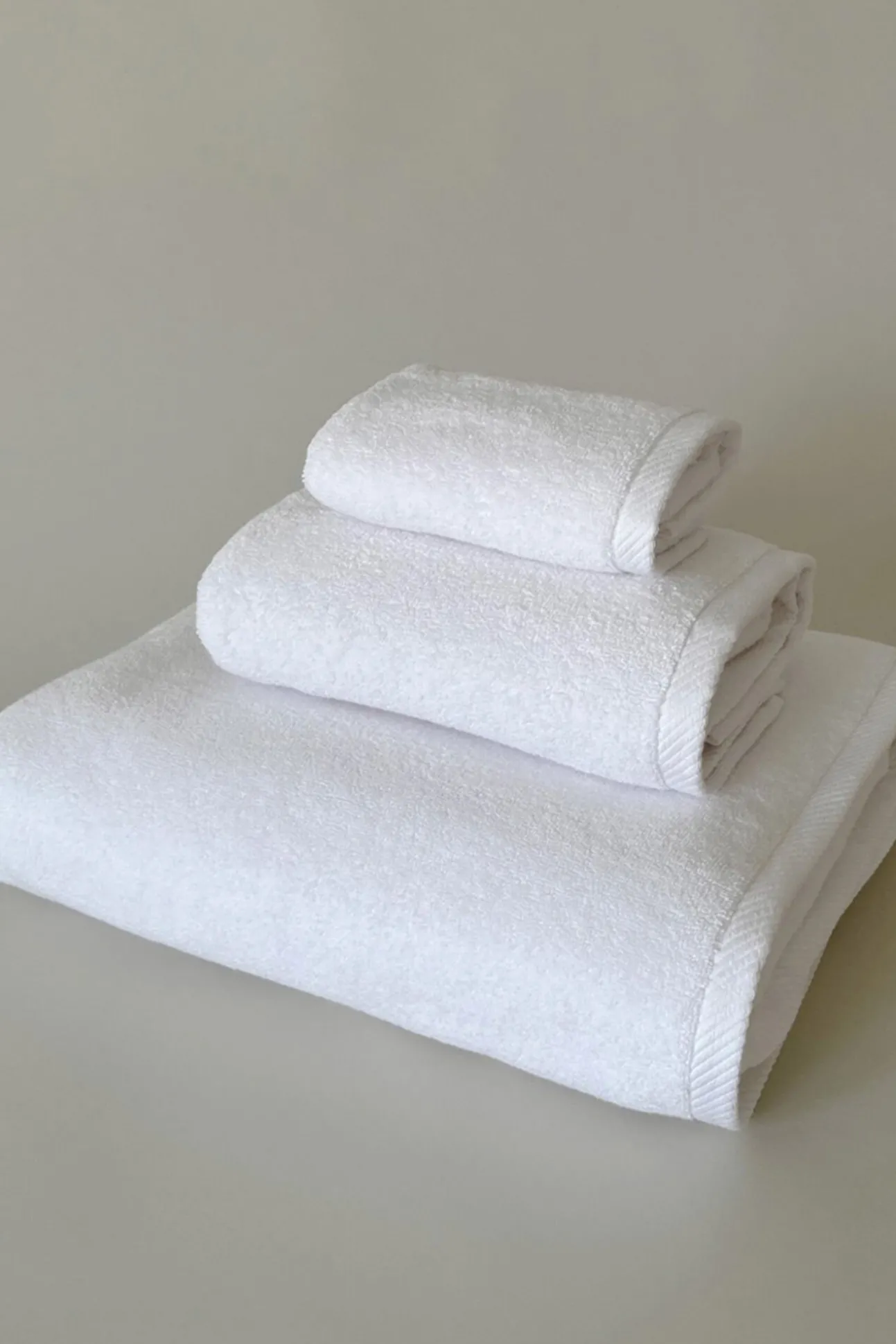 Toalha mãos asana 600 g/m2 zero twist branco 50x100