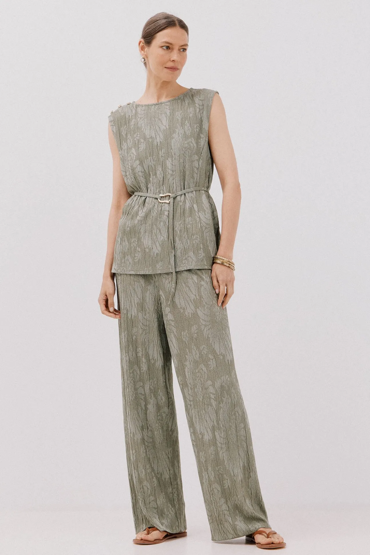 Top com fivela jacquard