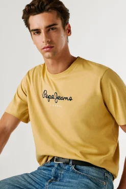 T-shirt amarela do elenco