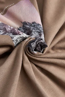 T-shirt básica com estampado