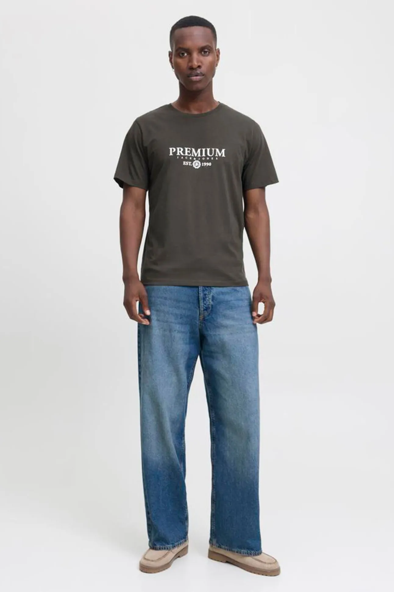 T-shirt básica com logo