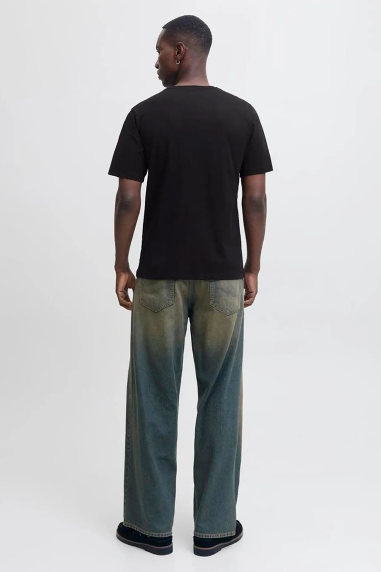 T-shirt básica com logo