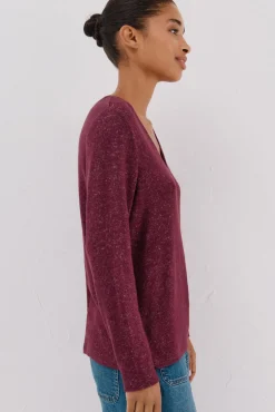 T-shirt básica gola em bico