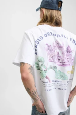 T-shirt com estampa traseira