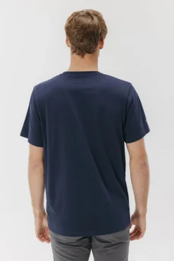 T-shirt com logo bordado