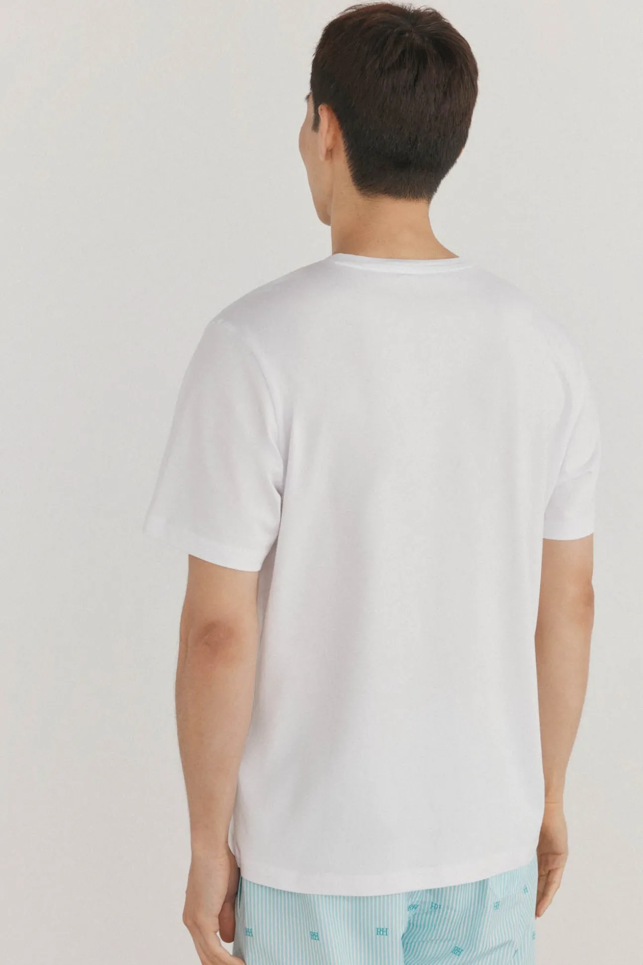T-shirt com logotipo