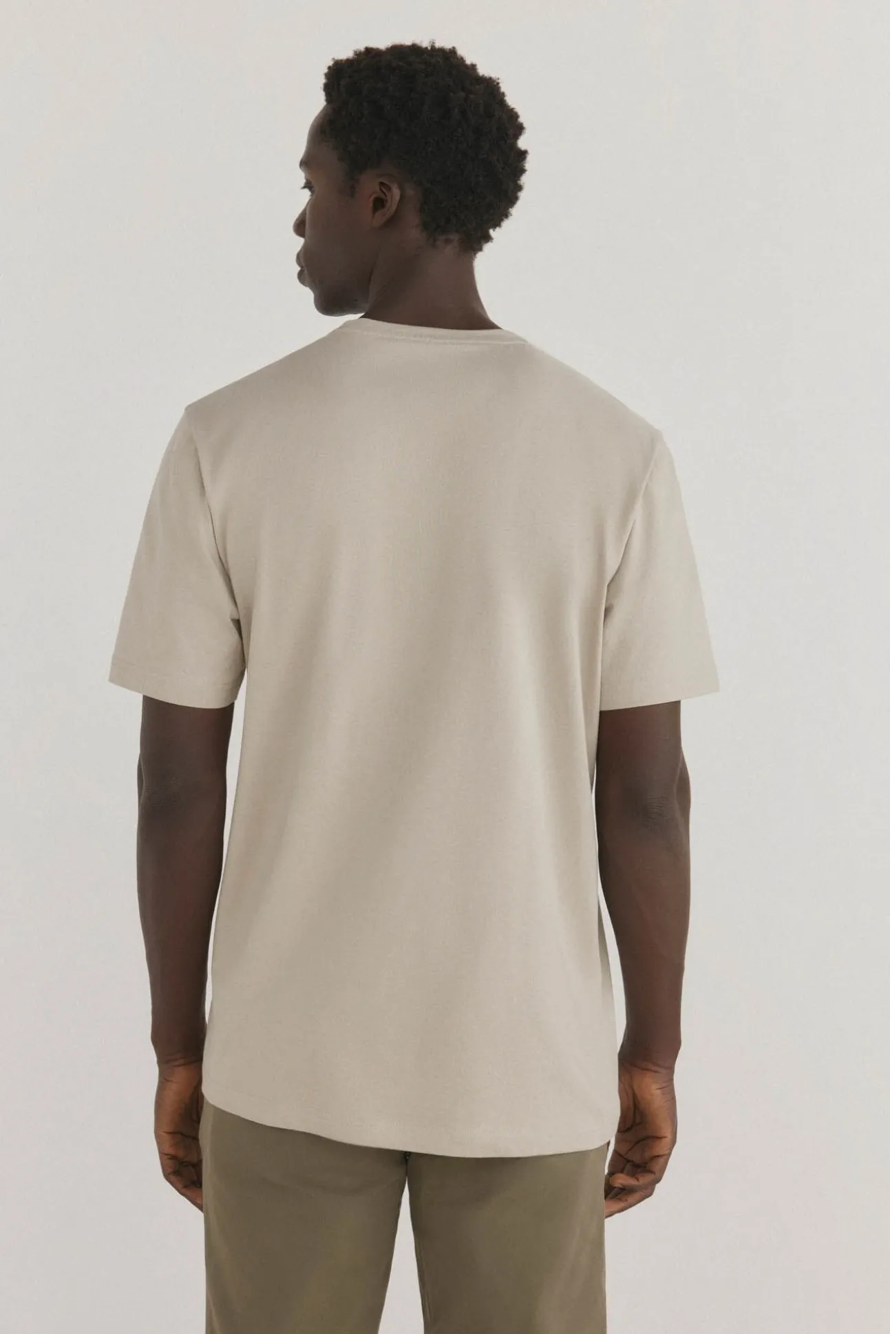 T-shirt com logotipo