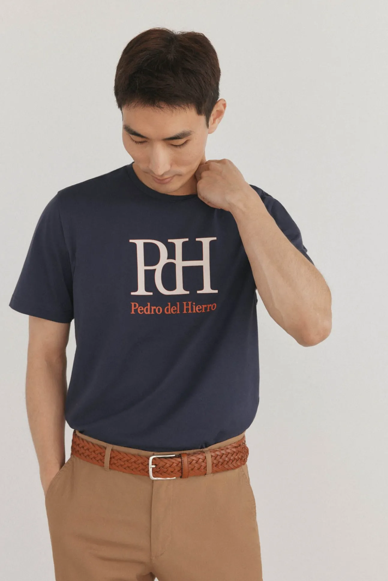 T-shirt com logotipo